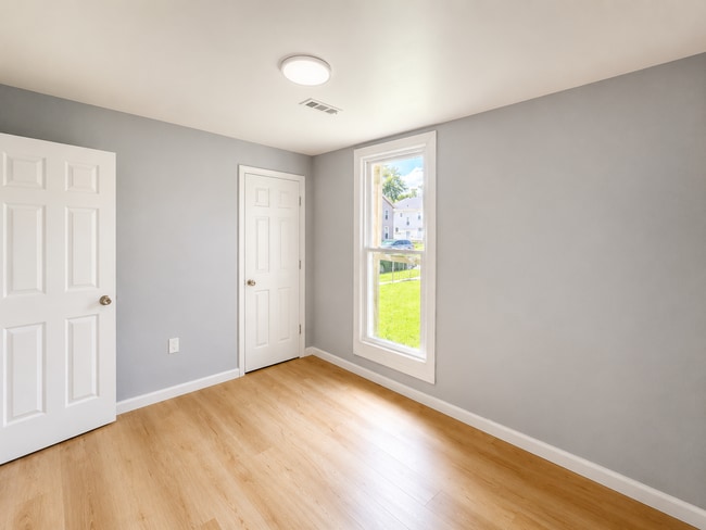 Photo - 606-608 W North St Unit 608-1