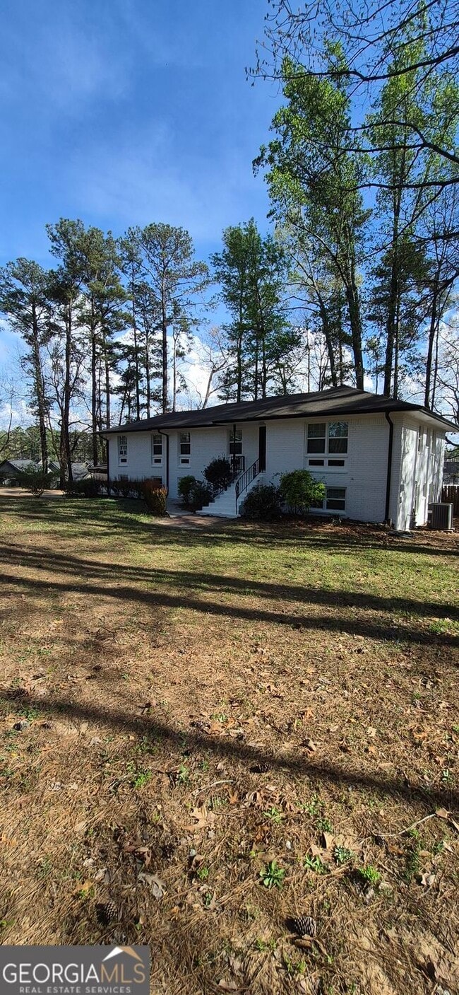 Photo - 605 Dalrymple Rd