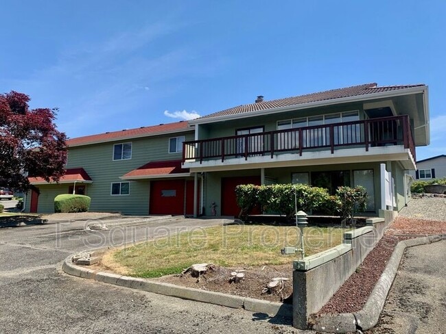 Building Photo - 1316 91st Ave SE Unit 68