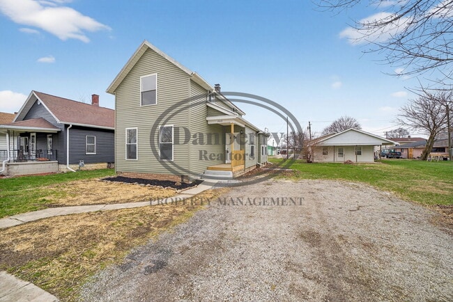 Building Photo - 260 E 6th St