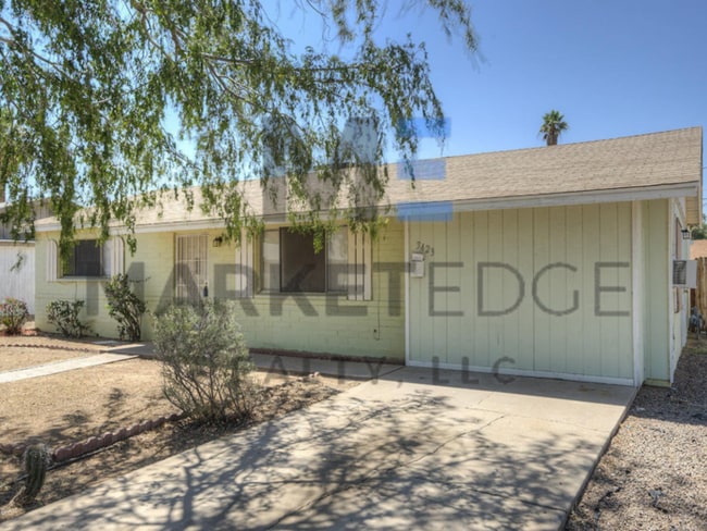 3Bed/1Bath House at 35th/Cactus! $1499 MOV... - 3Bed/1Bath House at 35th/Cactus! $1499 MOV...