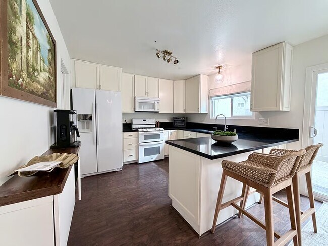 Photo - 177 N Singingwood St