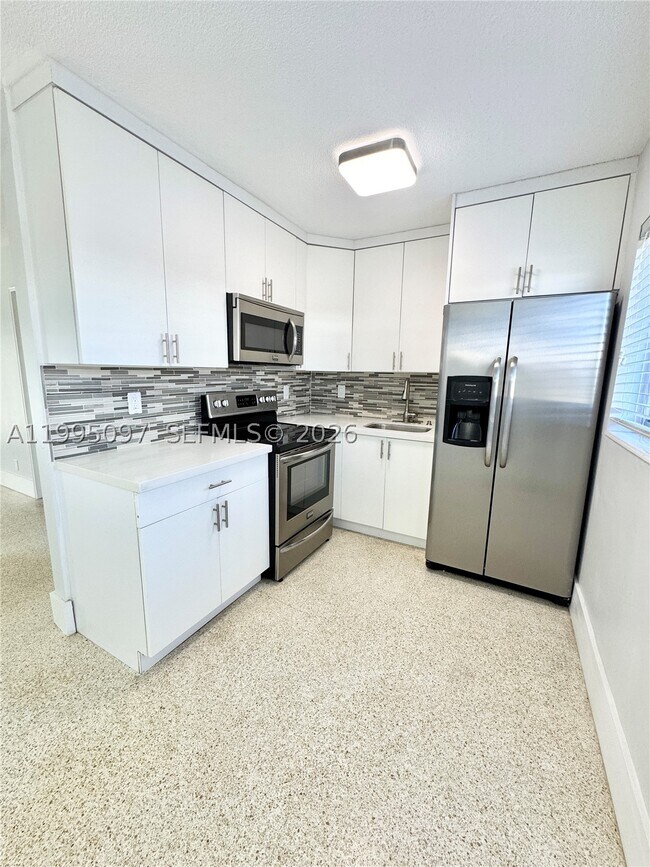 Photo - 1601 SE 15th St Unit 1B