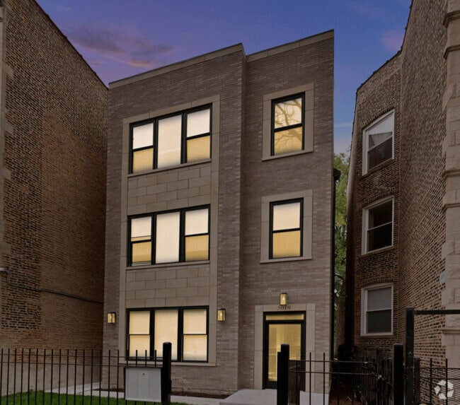 Building Photo - 5019 S Indiana Ave Unit 3 Rental