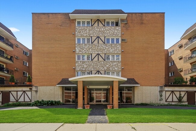 Building Photo - 1633 River St Unit 3C Rental