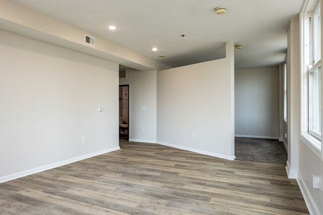 Photo - The Kales Building