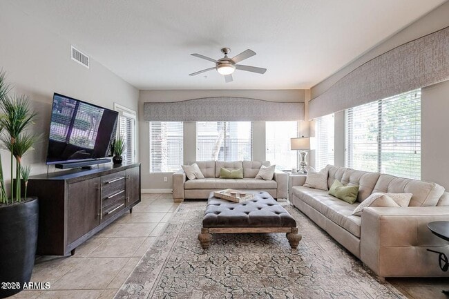 Building Photo - 5450 E Deer Valley Dr Unit 1186