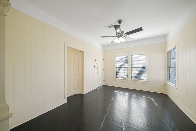 Photo - 2 Bedroom/1 Bath Lavaca Subdivision