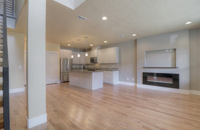 Photo - 1275 E Lone Creek Dr