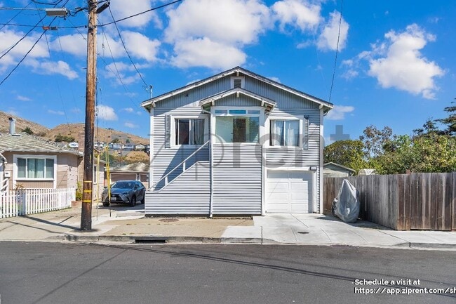 Building Photo - 860 Olive Ave Rental