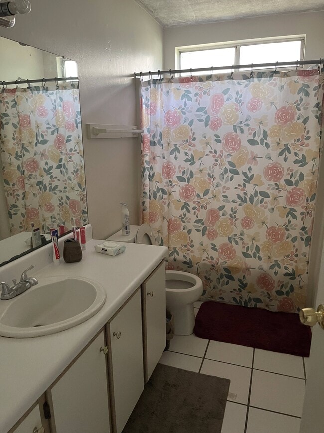 Photo - 2214 Amelia Cir