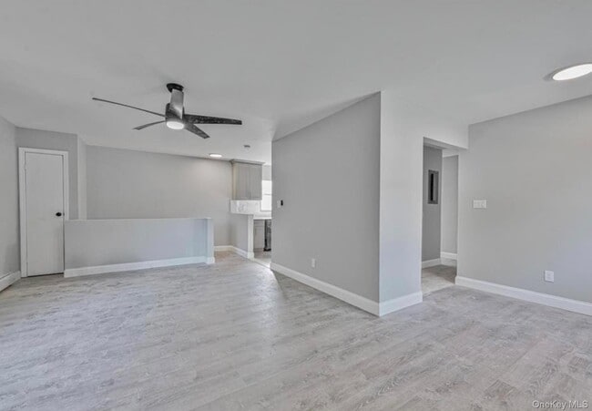 Photo - 137-22 Bedell St