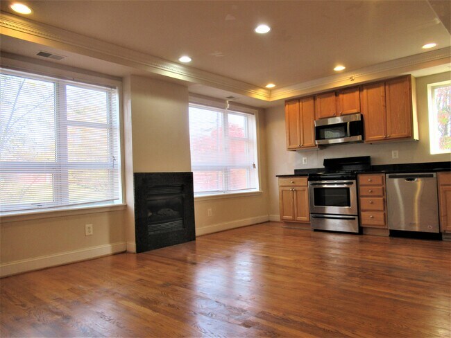 Photo - 712 Marietta Pl NW Condo Unit 201