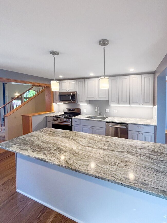 Photo - Beautiful 4-Bedroom Home for Rent in Palat...