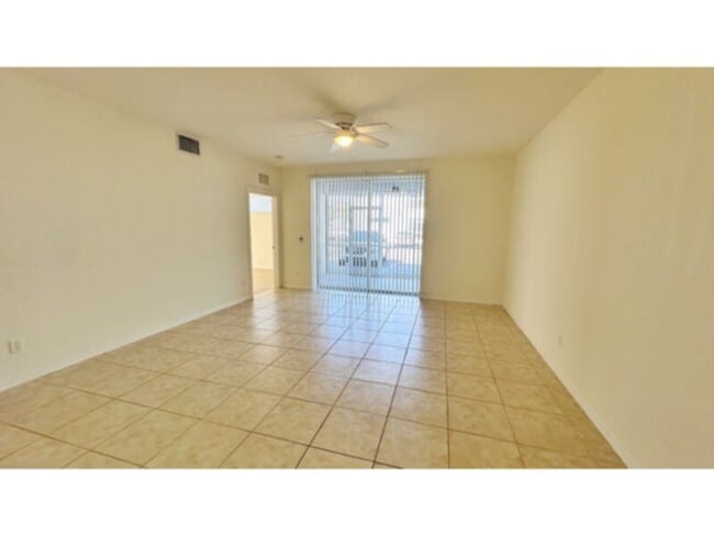 Photo - 2 Bedroom 2 Bath Condo! Convenient Location! Water Included!
