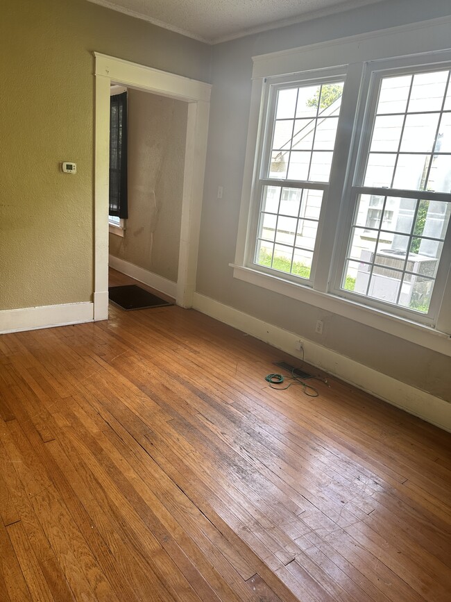 Photo - 220 S 13th St