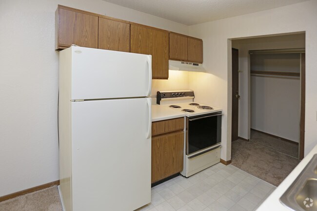 1BA, 1BA - 850 SF - Bryant Wood Apartments