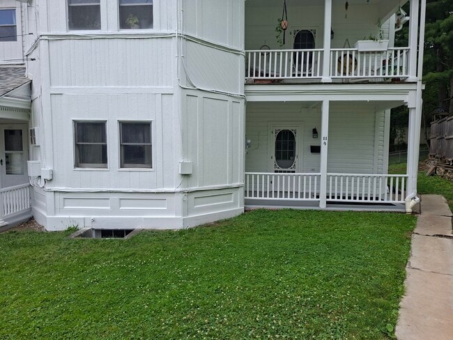 Photo - 11 N Wade Ave