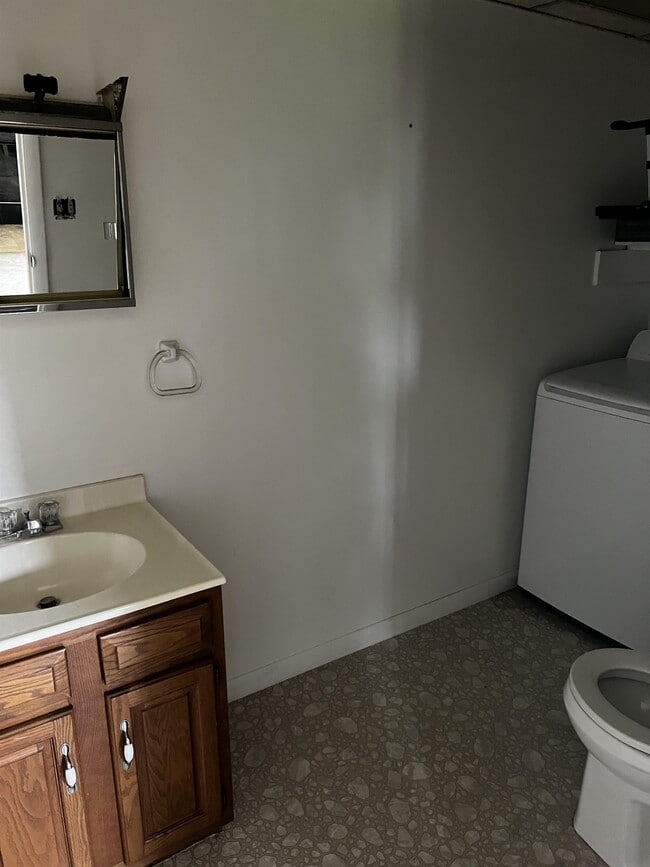 Photo - 238 Trimble Ave