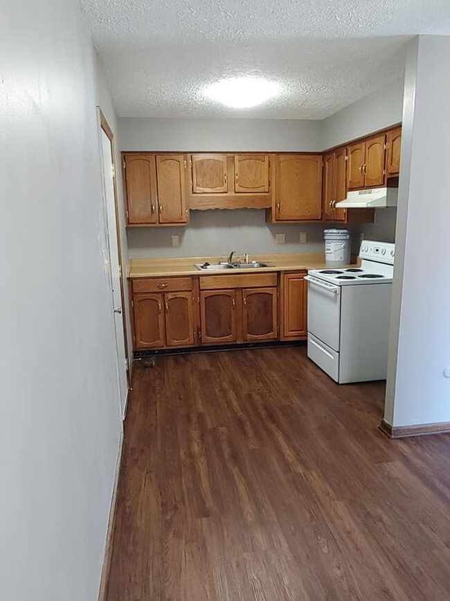 Photo - Cute 2 bedroom 1 bath ranch with garage.