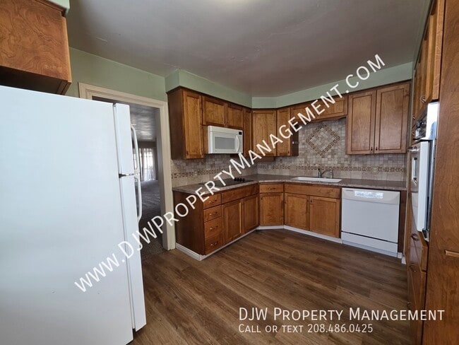 Photo - 624 W Linden St