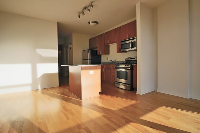 Building Photo - 57 E 8th St