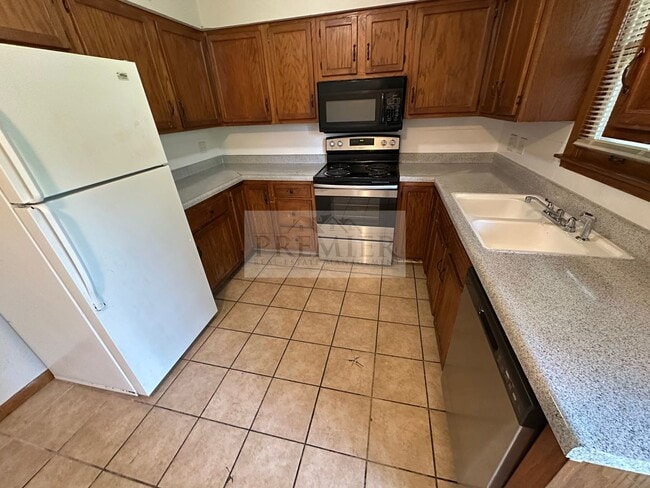 Photo - 8406 E 92 Pl