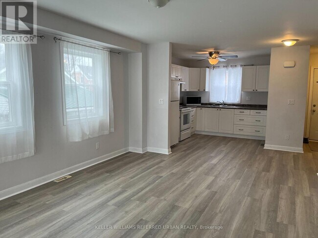 Photo - 46 Sanford St