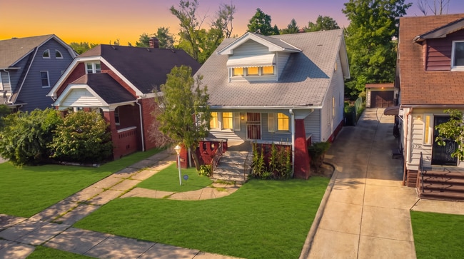 Photo - 13609 Melzer Ave