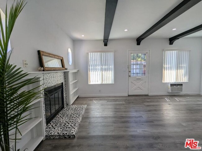 Building Photo - 18820 Roscoe Blvd