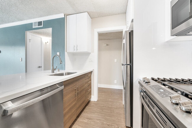 2727 Edison