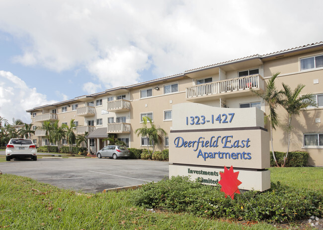 Building Photo - Deerfield East Rental