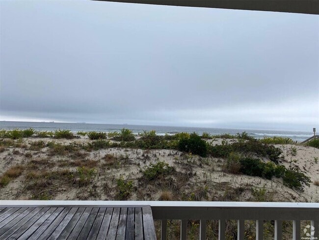 Building Photo - 1051 Oceanfront Unit 4 Rental
