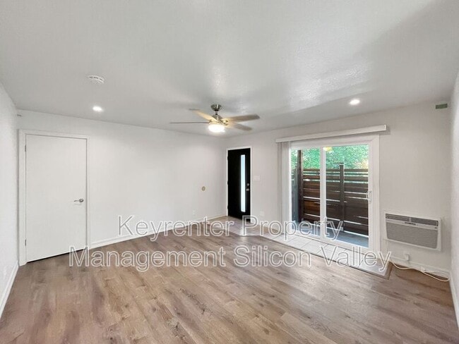 Photo - 923 Ravenscourt Ave Unit 1