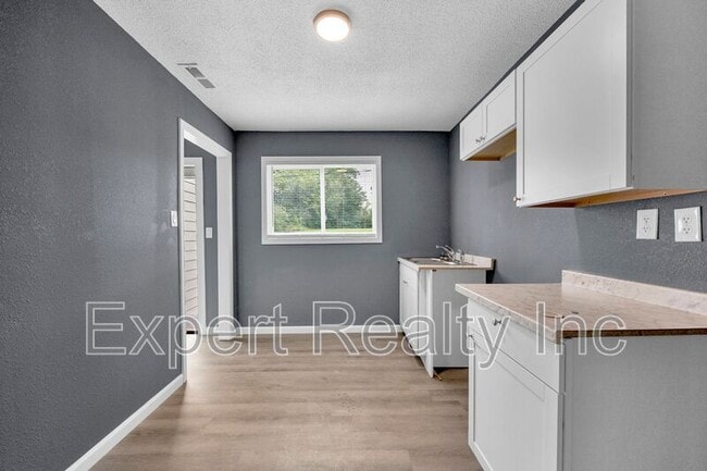 Building Photo - 5706 Monte Sano Rd Rental