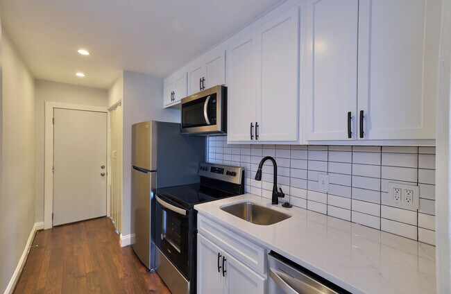 Photo - 4819 4th St NW Unit 2