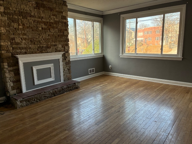 Photo - 5105 Ayers Pl SE