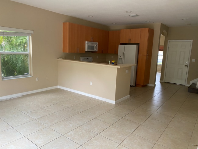 Photo - 3102 NW 24th Way