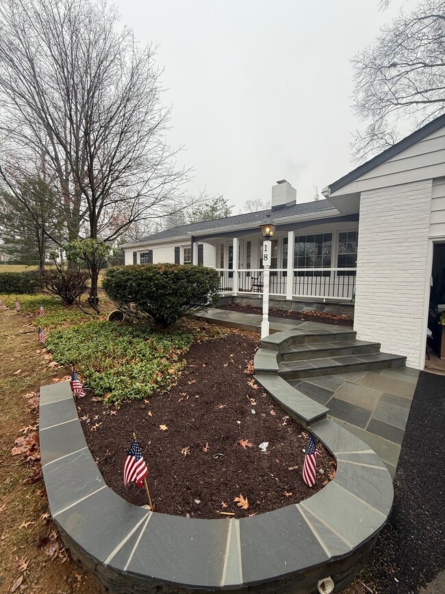 Photo - 18 Oriole Rd House
