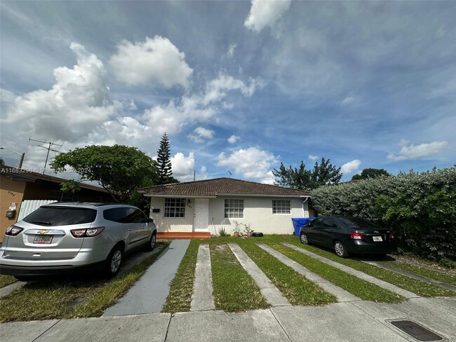 Photo - 5191 NW 2nd Terrace Apartamento Unidad 5191 NW 2nd Ter  0 (A11683296)