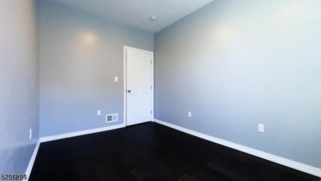 Photo - 18 Alexander St