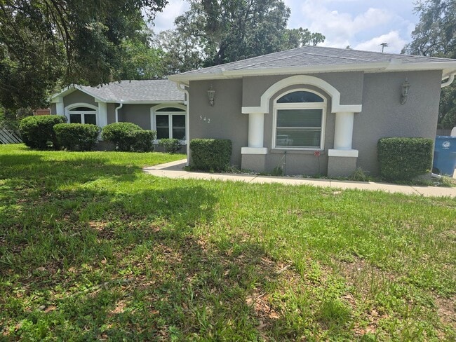 3/2/2 Spring Hill Home - 3/2/2 Spring Hill Home
