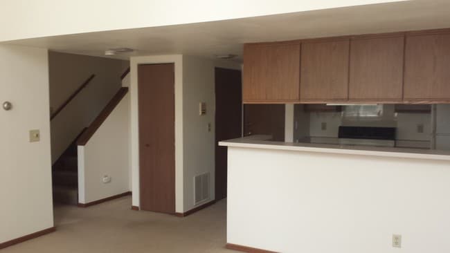 Rountree Hall Apartments - Rountree Hall Apartments