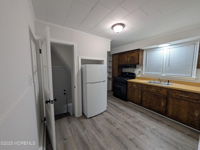 Photo - 21 Campview Ave