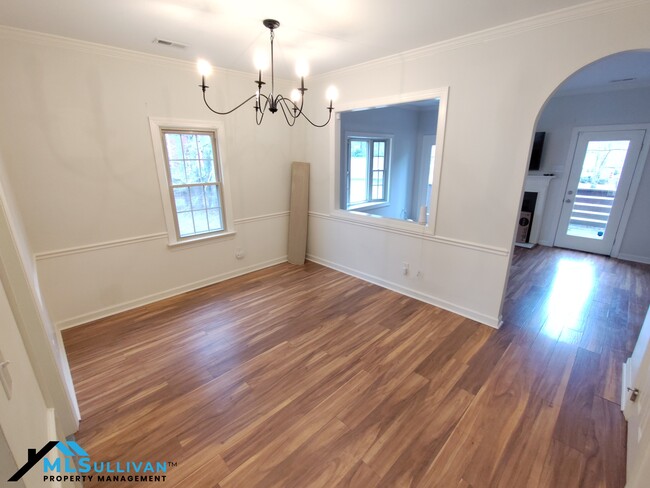 Photo - 126 Milford Ct