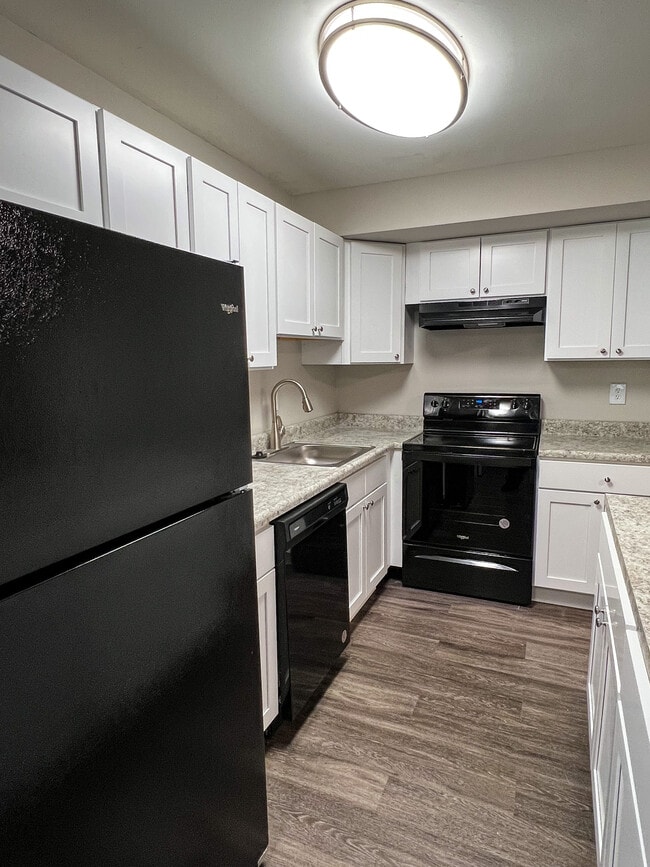 River Road Terrace Apartment Homes