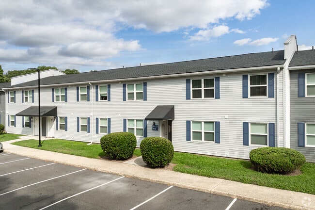 Photo - Waverly at Oyster Point