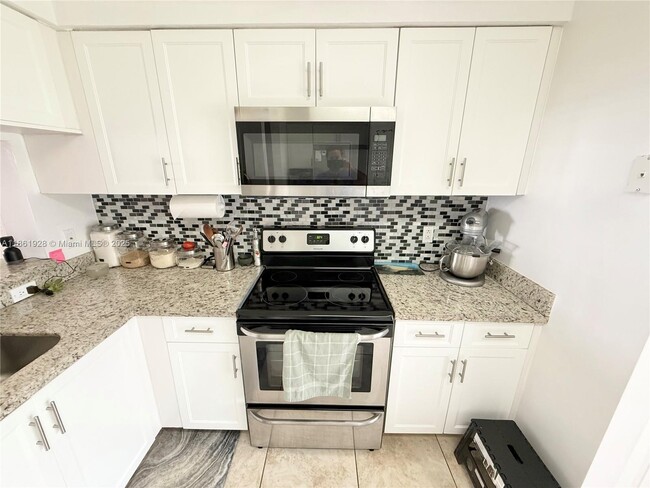 Photo - 70 Whitehead Cir