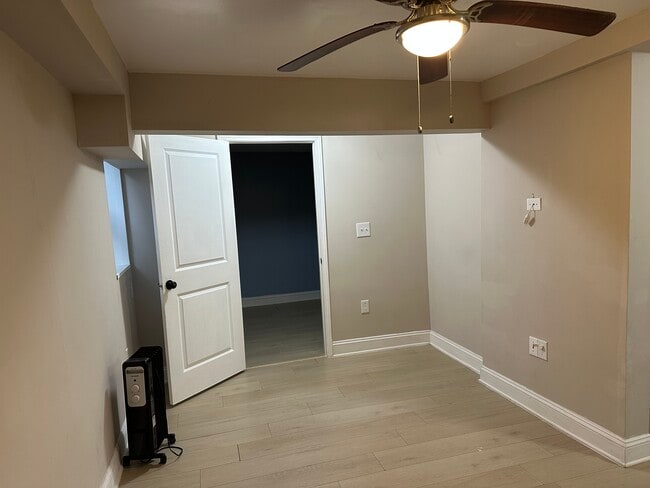 Living room - 120 Chappell Rd SW Unit 1