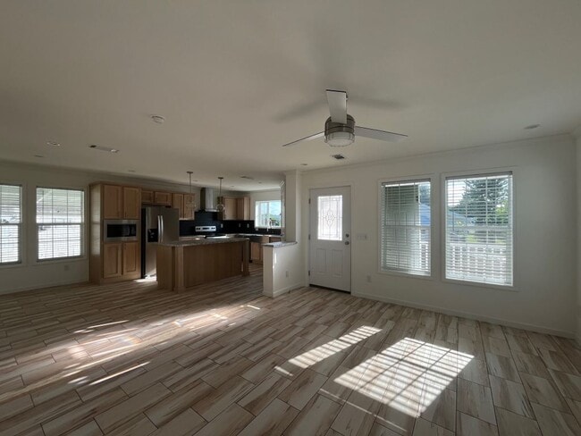 Photo - 118 Leopard Ln